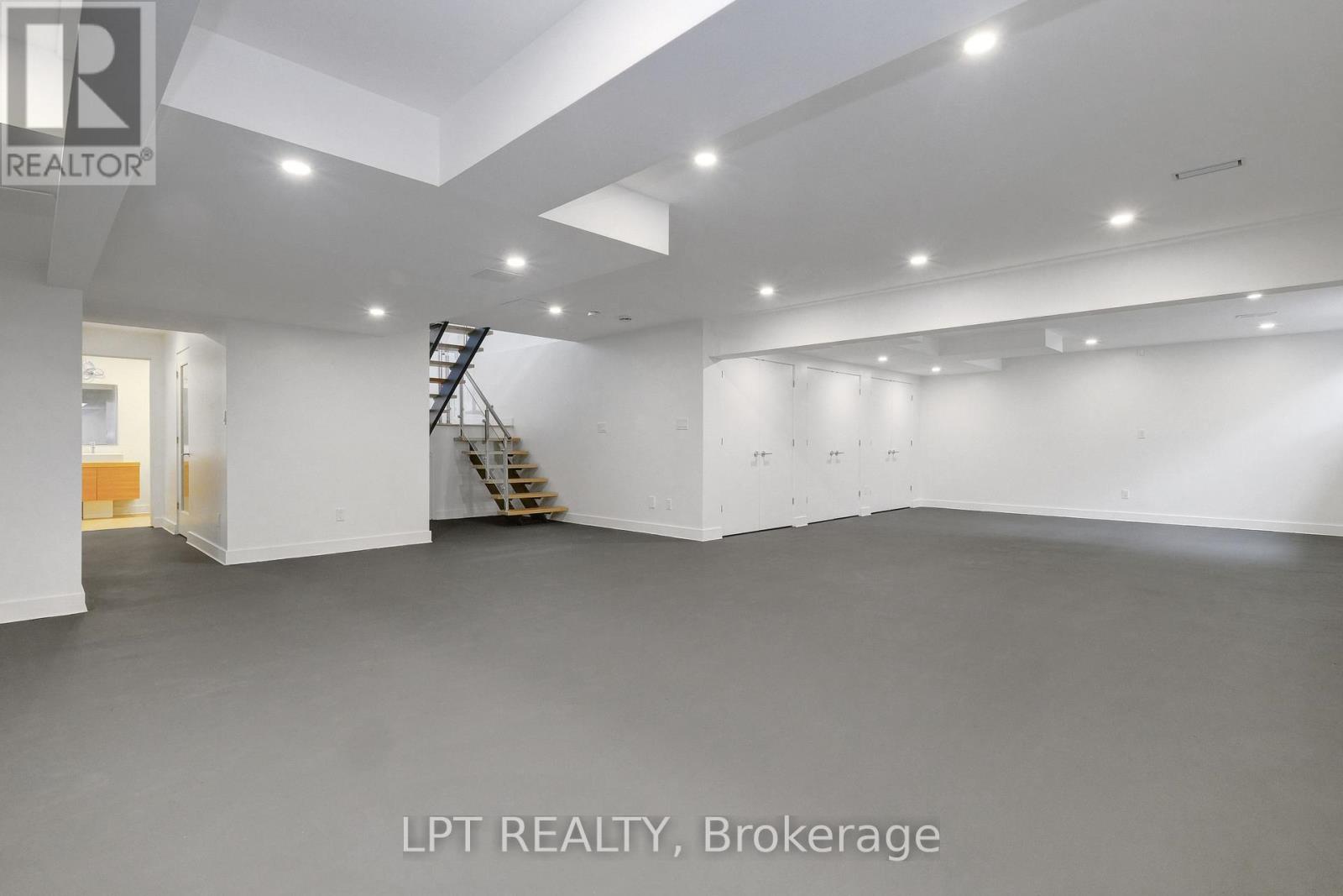 298 Crestview Road, Ottawa, Ontario  K1H 5G6 - Photo 45 - X12490874