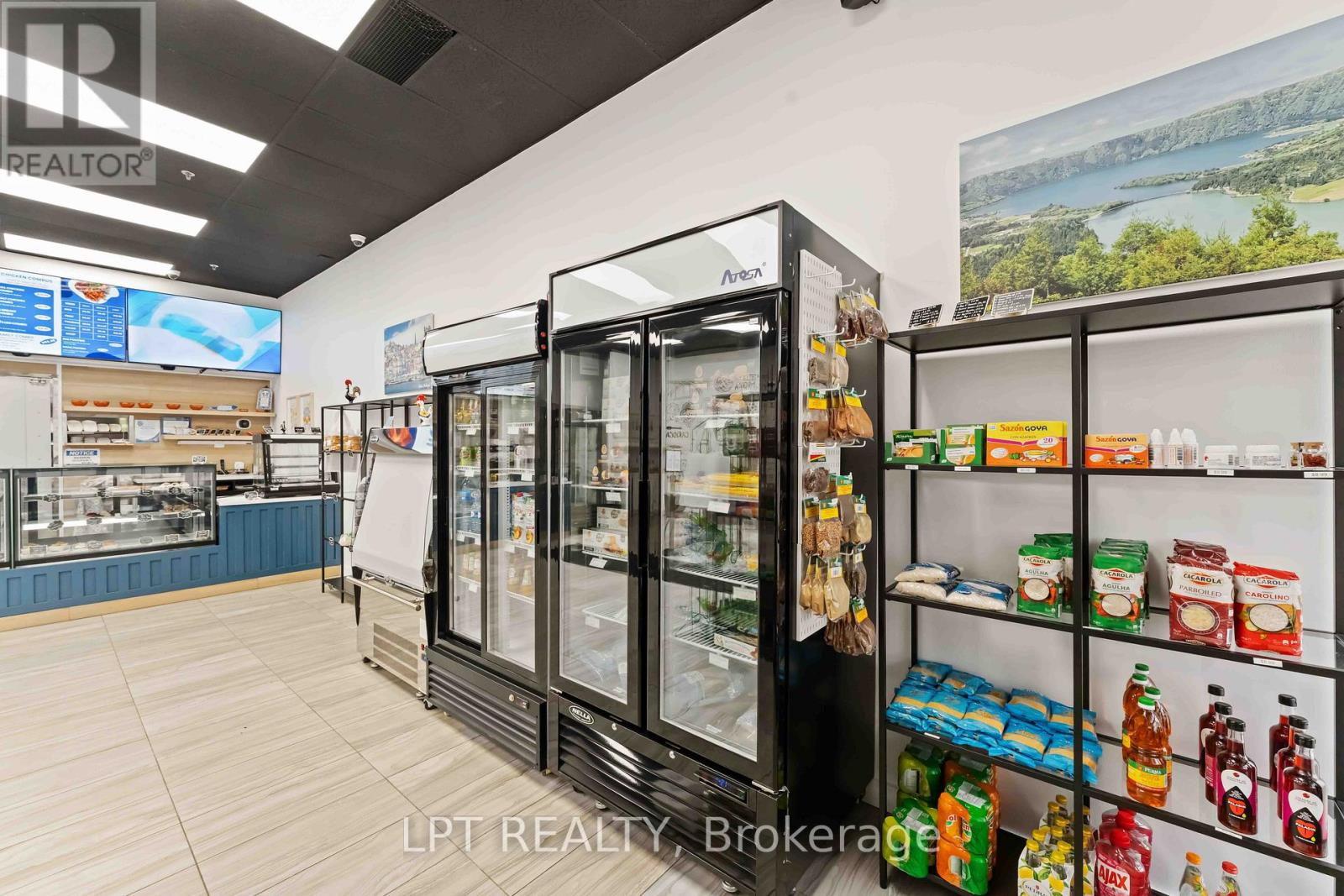 8 - 420 Hazeldean Run, Ottawa, Ontario  K2L 4B2 - Photo 4 - X12525468