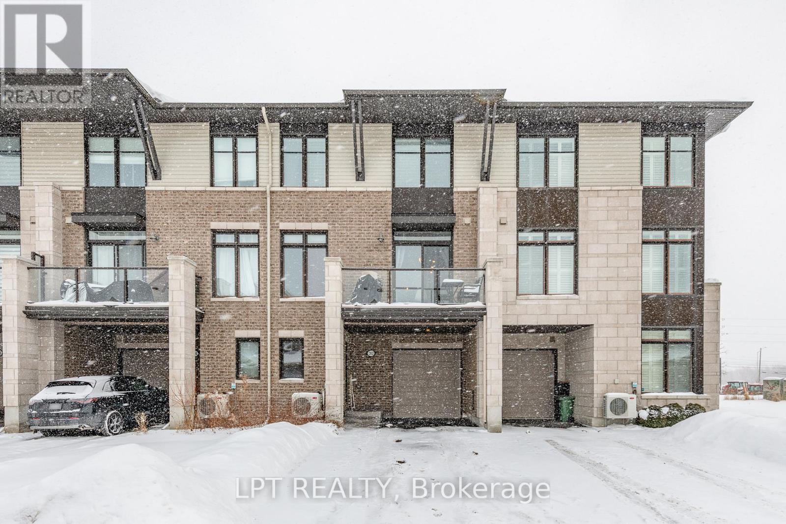 202 Hawkmere Way, Ottawa, Ontario  K1T 0R5 - Photo 2 - X12735372
