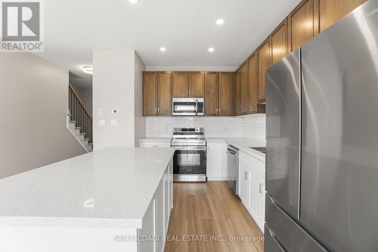 25 - 1023 Devonshire Avenue, Woodstock, Ontario  N4S 0E7 - Photo 8 - X12742812