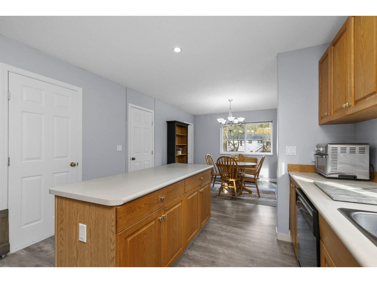 7800 Deerfield Street, Mission, British Columbia  V2V 5X3 - Photo 12 - R3084759