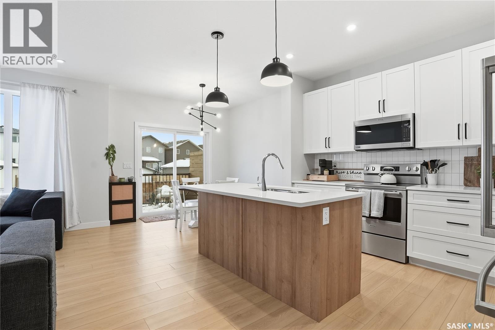 1328 Parr Hill Drive, Martensville, Saskatchewan  S0K 2T1 - Photo 6 - SK027693