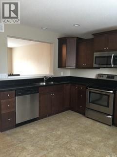 18 880 5th Street, Weyburn, Saskatchewan  S4H 1A4 - Photo 11 - SK027687