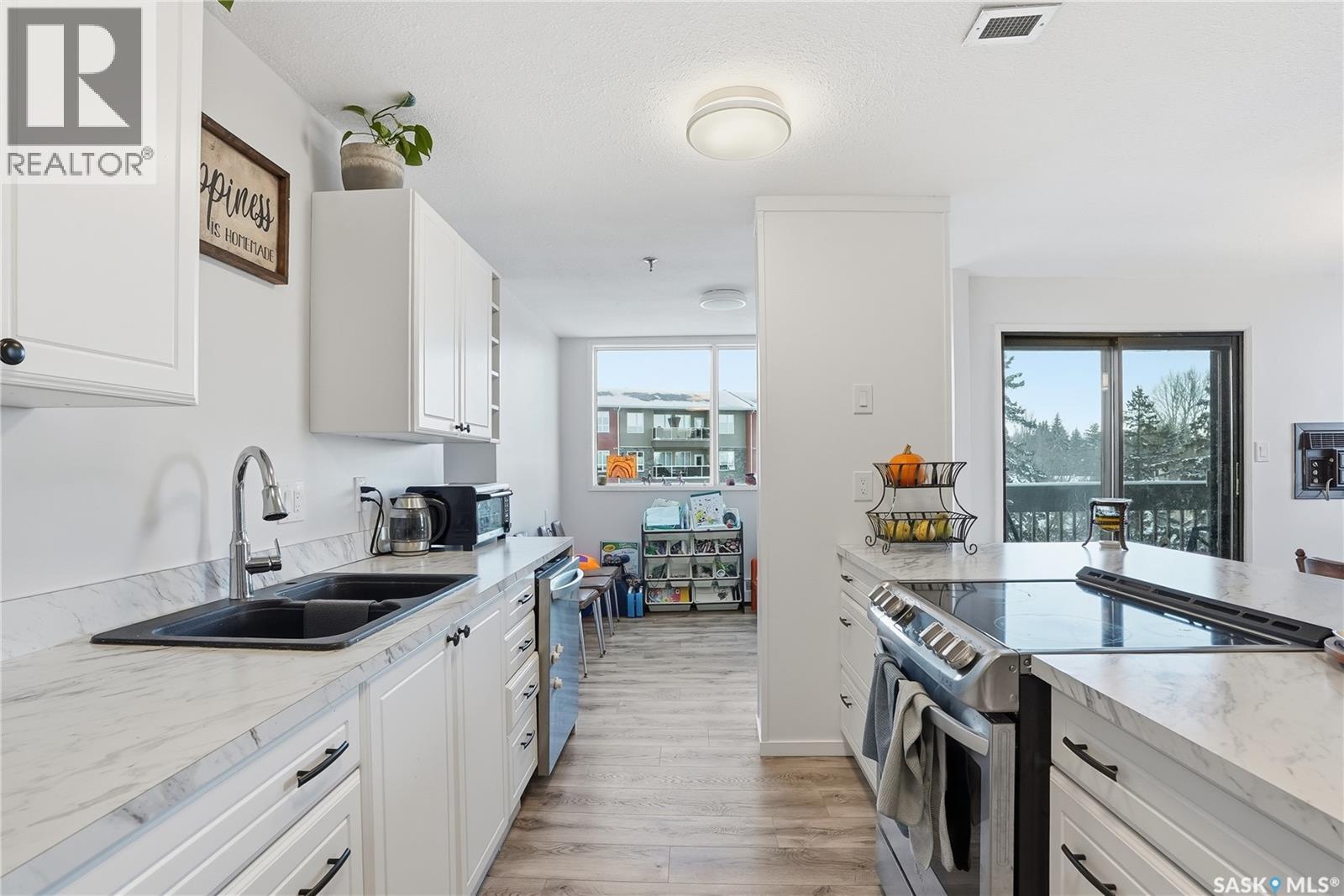 412 351 Saguenay Drive, Saskatoon, Saskatchewan  S7K 5T4 - Photo 2 - SK027682