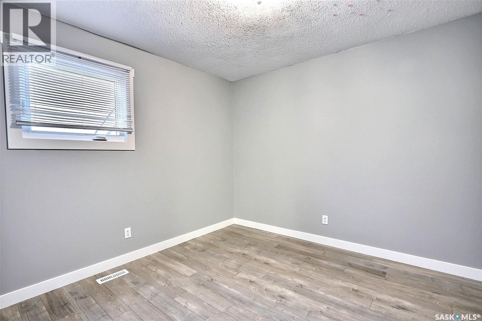 1355 Lacroix Crescent, Prince Albert, Saskatchewan  S6V 6R2 - Photo 10 - SK027681