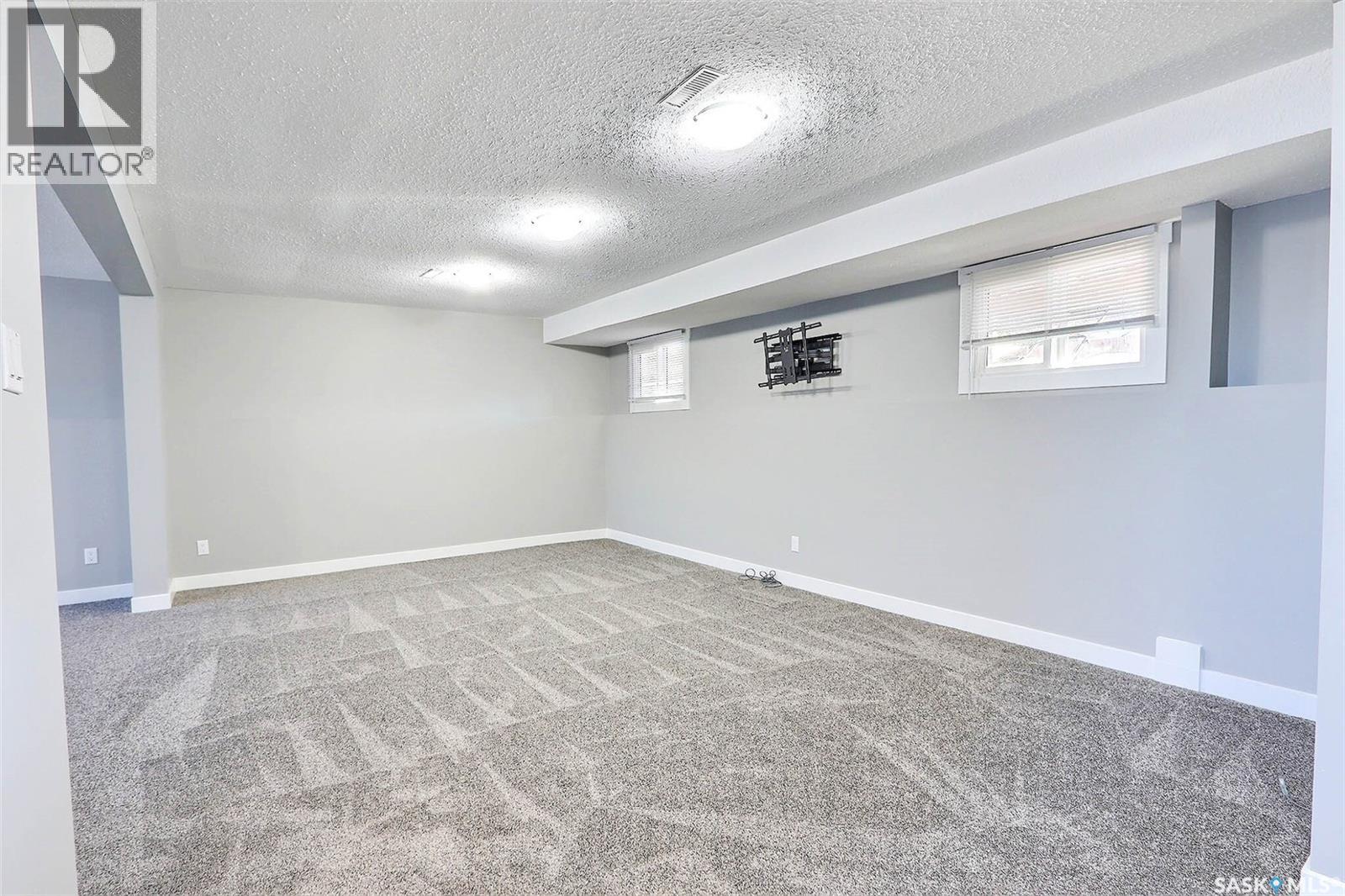 1355 Lacroix Crescent, Prince Albert, Saskatchewan  S6V 6R2 - Photo 12 - SK027681