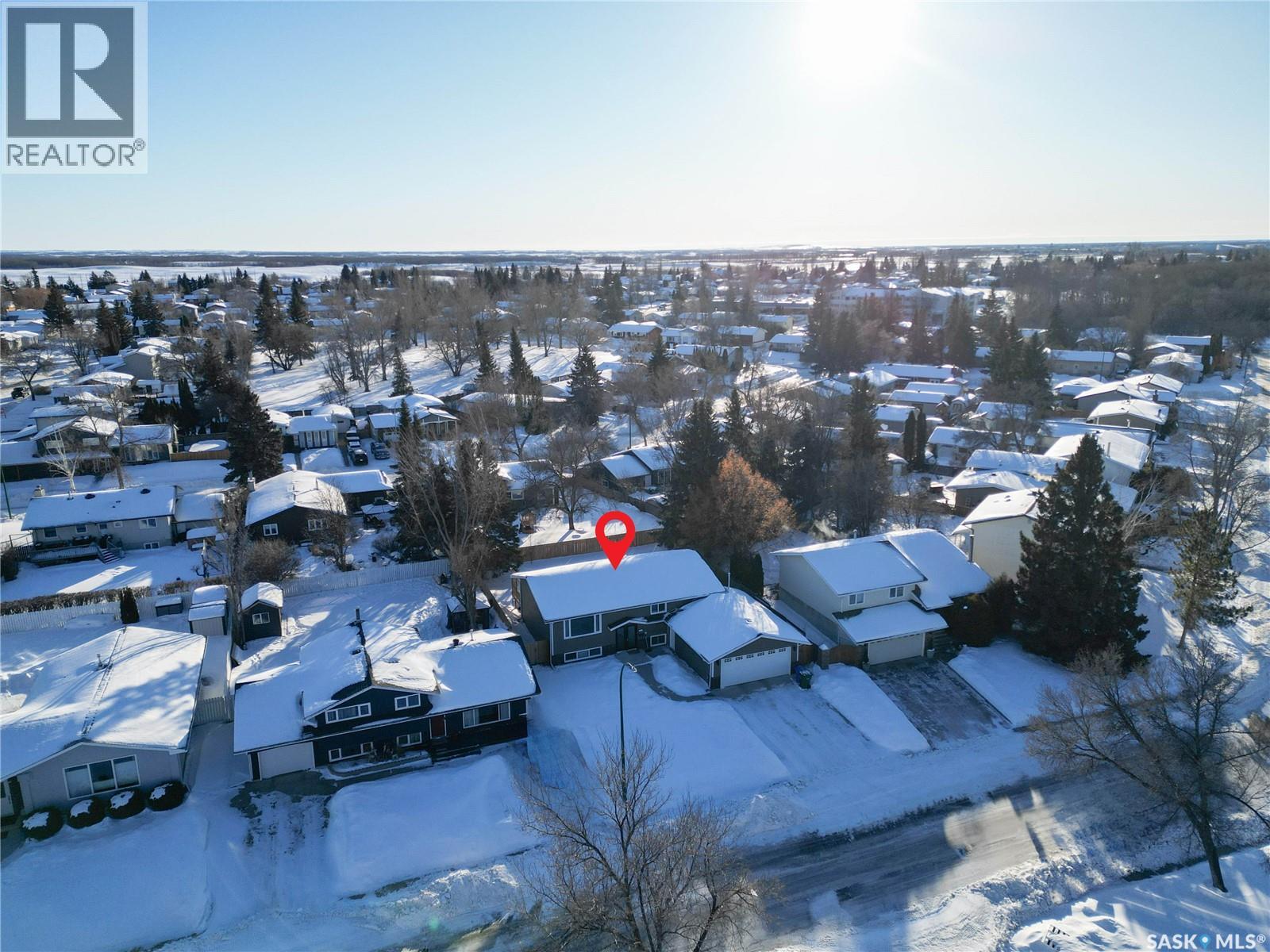 1355 Lacroix Crescent, Prince Albert, Saskatchewan  S6V 6R2 - Photo 2 - SK027681