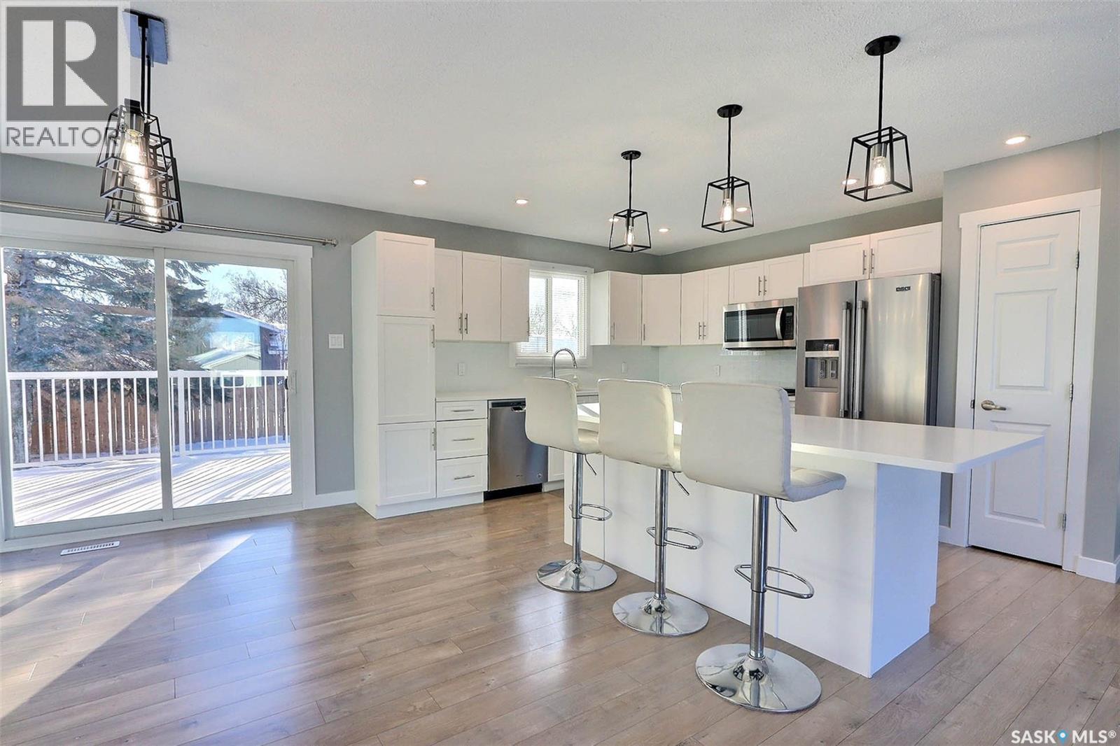 1355 Lacroix Crescent, Prince Albert, Saskatchewan  S6V 6R2 - Photo 4 - SK027681