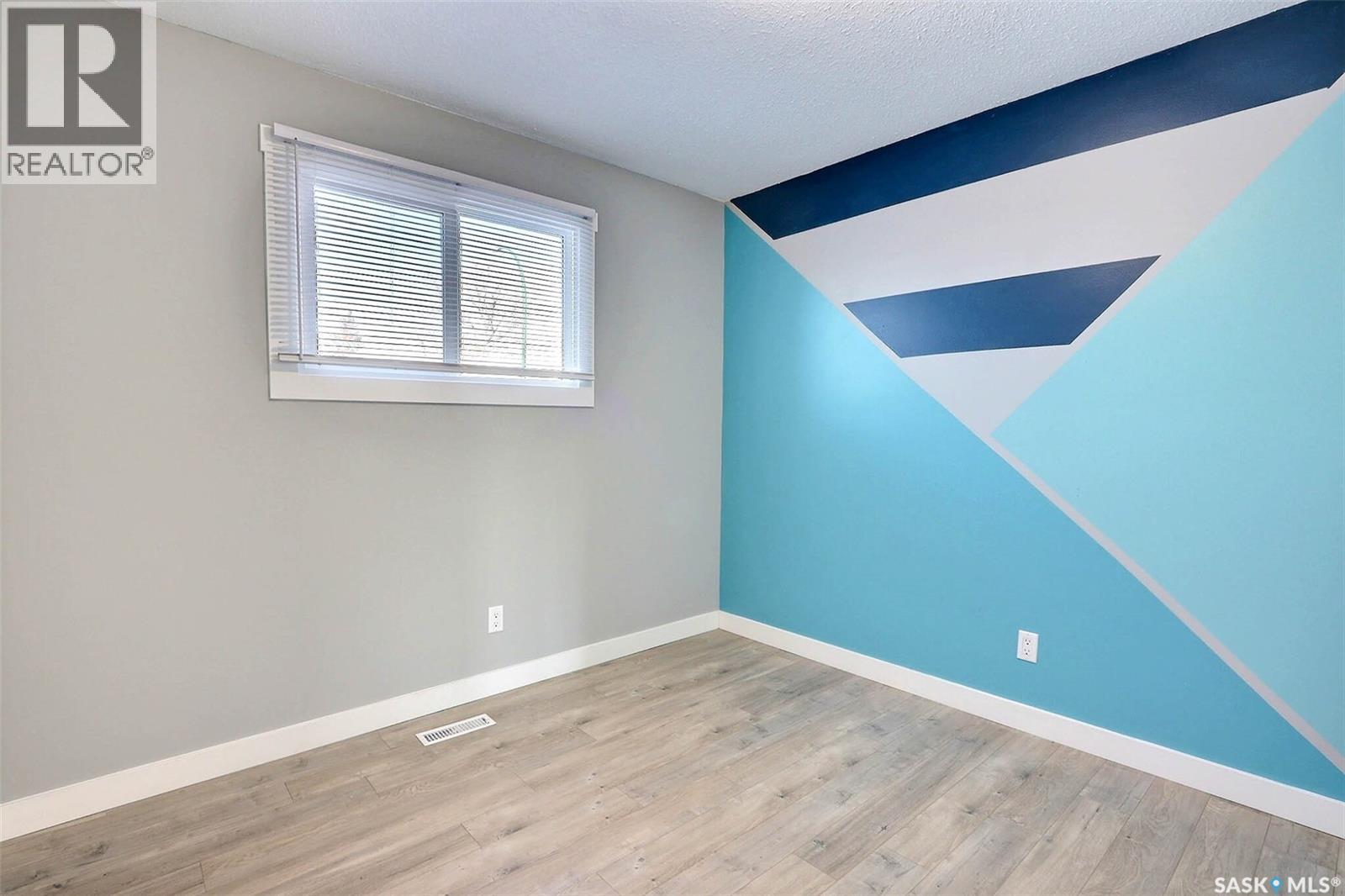 1355 Lacroix Crescent, Prince Albert, Saskatchewan  S6V 6R2 - Photo 9 - SK027681