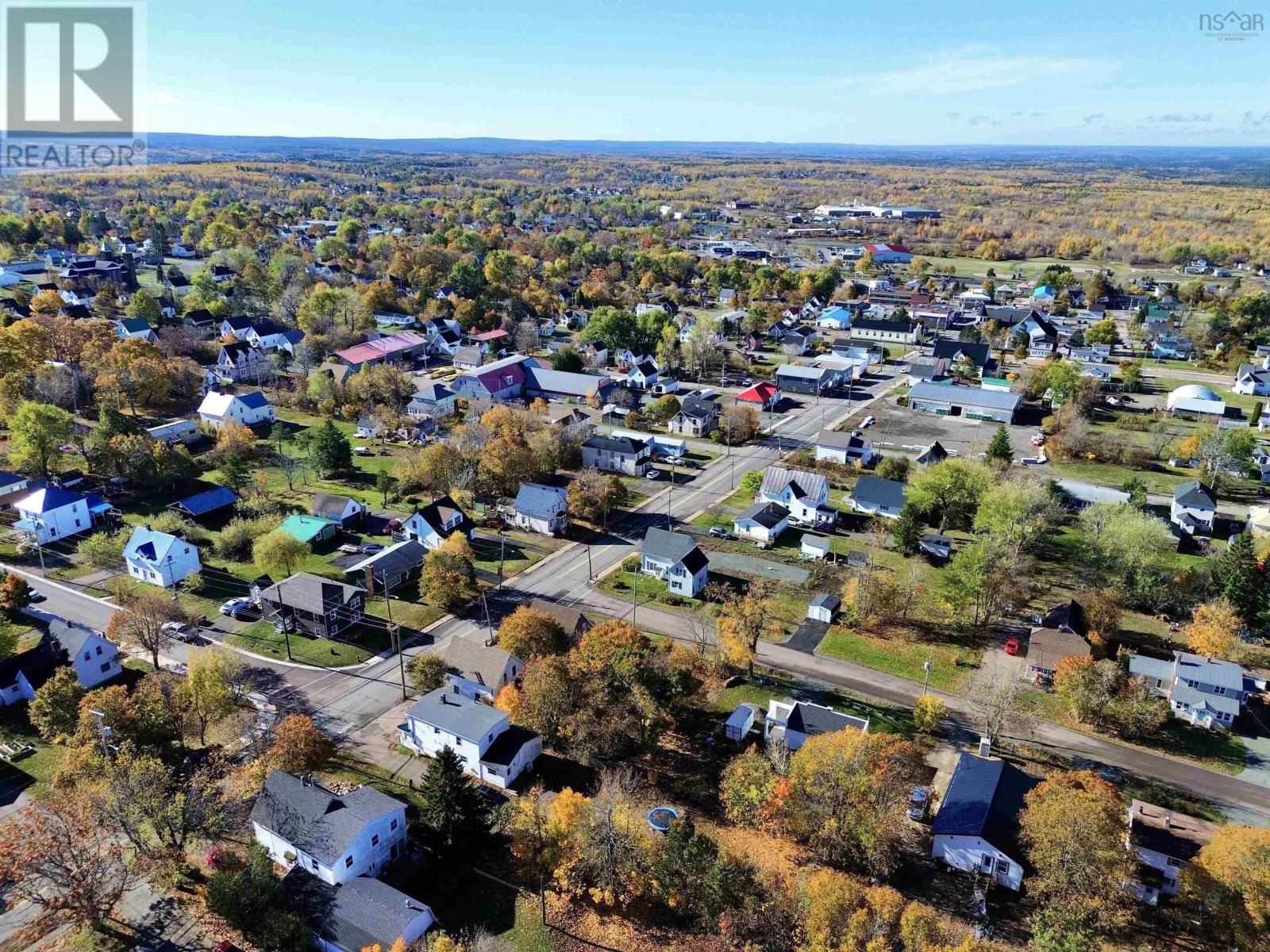 128 Main Street, Springhill, Nova Scotia  B0M 1X0 - Photo 4 - 202526769