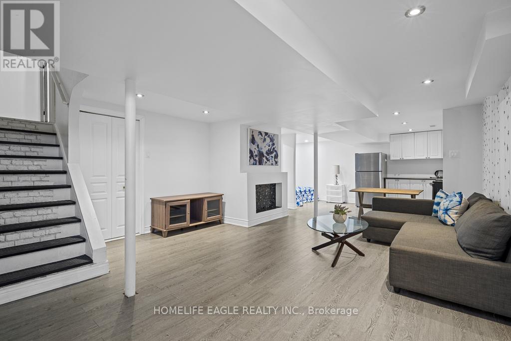 98 Lowther Avenue, Richmond Hill, Ontario  L4E 4P3 - Photo 21 - N12742588