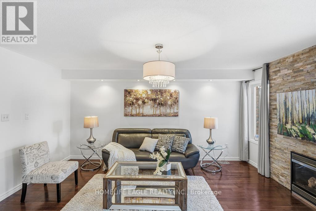 98 Lowther Avenue, Richmond Hill, Ontario  L4E 4P3 - Photo 9 - N12742588