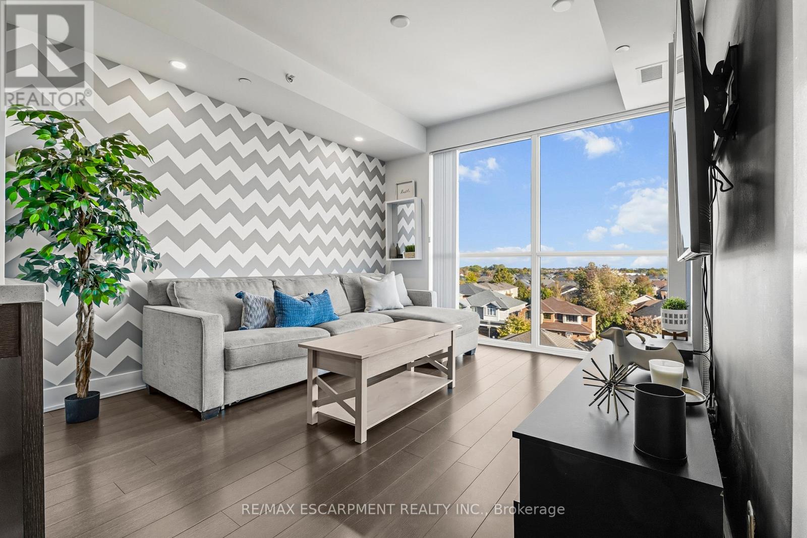 D515 - 5220 Dundas Street, Burlington, Ontario  L7L 0J4 - Photo 11 - W12742642