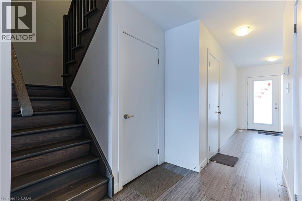 105 Pony Way, Kitchener, Ontario  N2R 0R8 - Photo 6 - 40801772