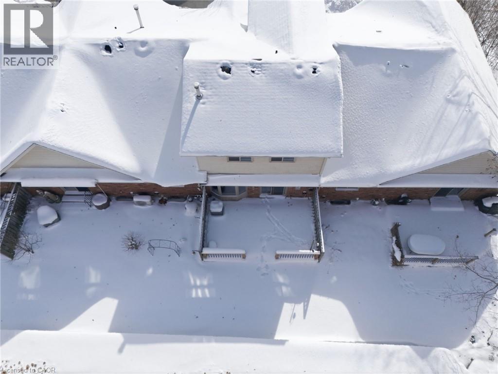 88 Pirie Drive Unit# 5, Dundas, Ontario  L9H 6Y9 - Photo 3 - 40801125