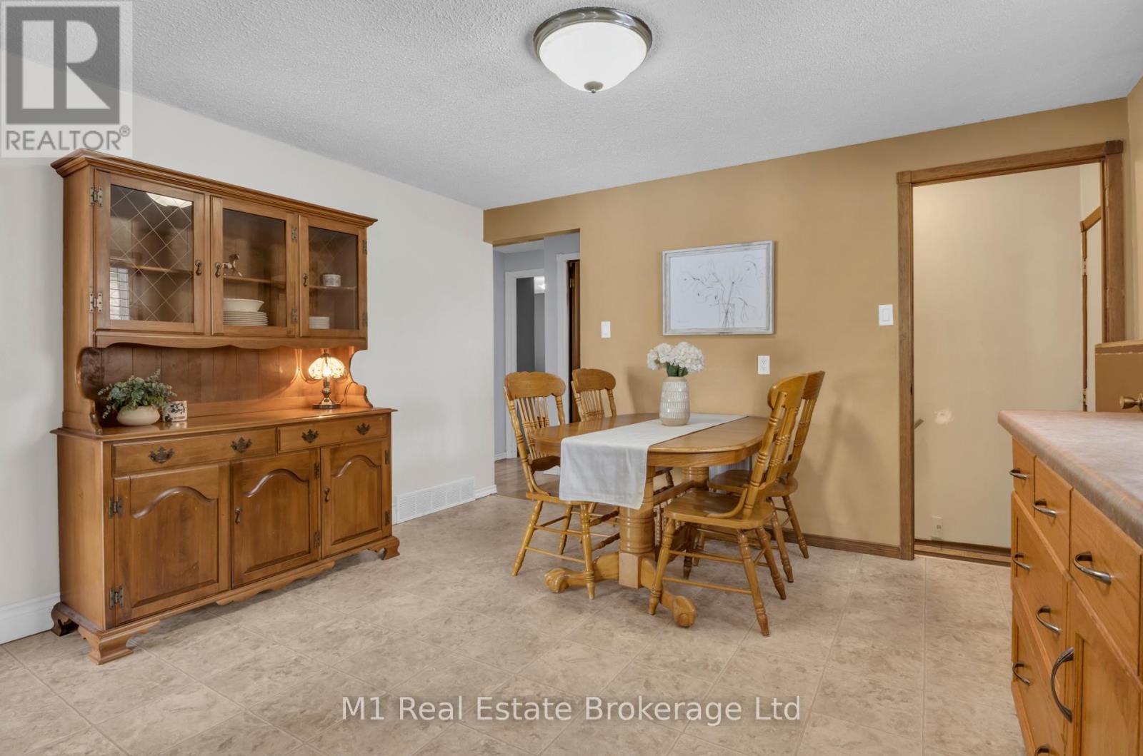 506 Mctavish Street, Centre Wellington, Ontario  N1M 3C7 - Photo 14 - X12742896