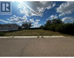 212 2A Street W, Coutts, Alberta