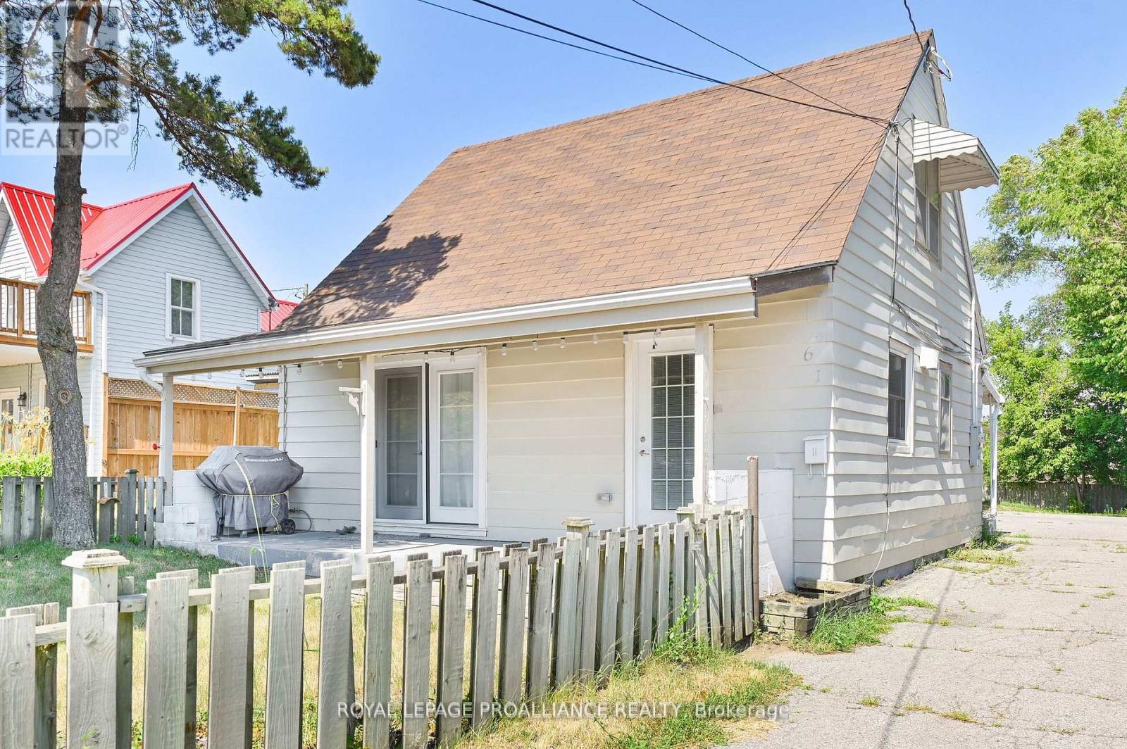 61 Delaney Street, Quinte West, Ontario  K8V 4L7 - Photo 3 - X12742890