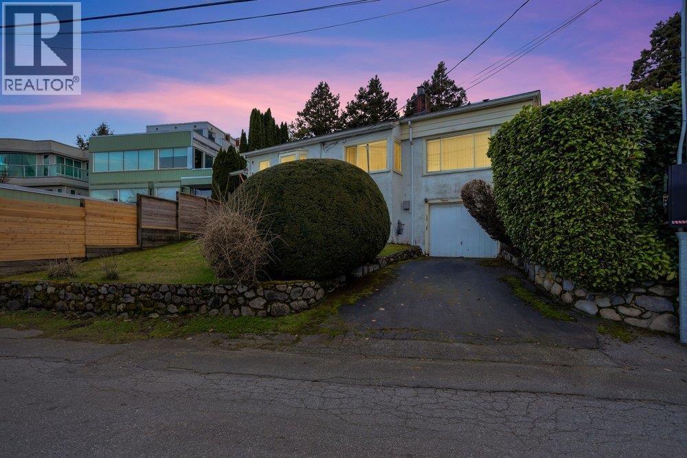 4180 Quesnel Drive, Vancouver, British Columbia  V6L 2X6 - Photo 31 - R3081471