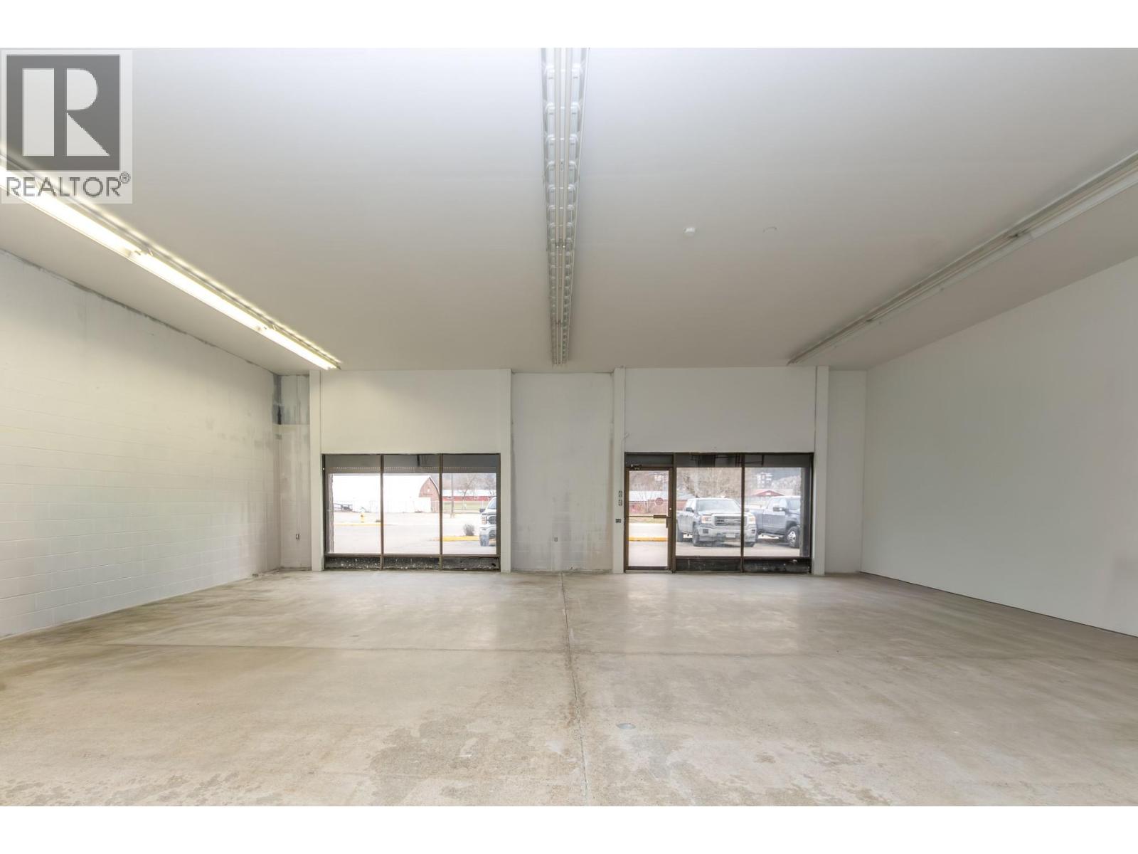 471 5 Street Sw Unit# 3, Salmon Arm, British Columbia  V1E 1S9 - Photo 3 - 10371214