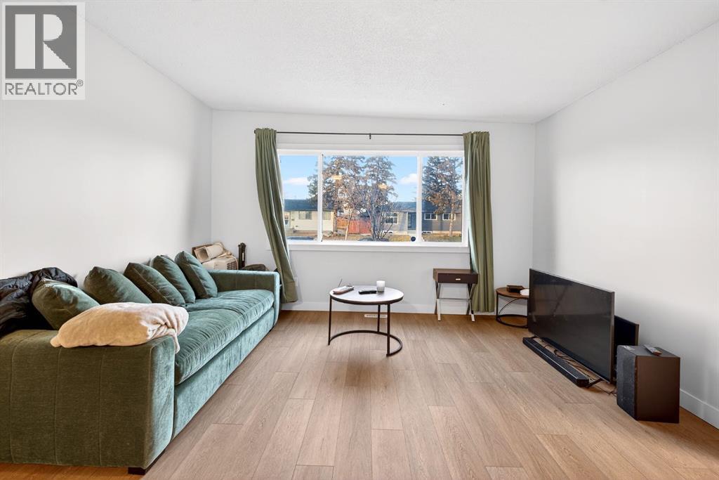 5507 & 5505 8 Avenue Se, Calgary, Alberta  T2A 0B2 - Photo 5 - A2279476