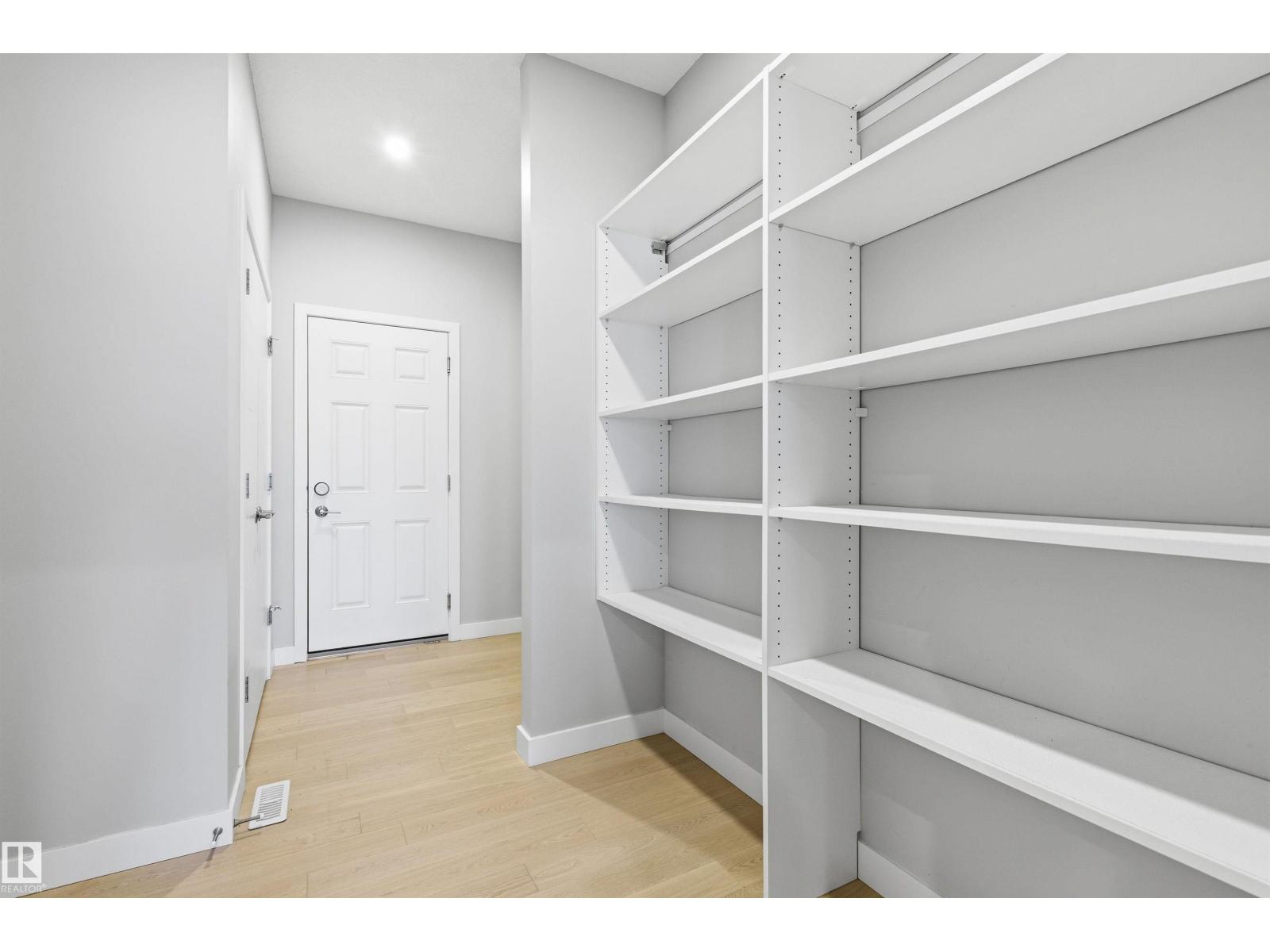 4899 Kinney Rd Sw, Edmonton, Alberta  T6W 5G9 - Photo 25 - E4469369