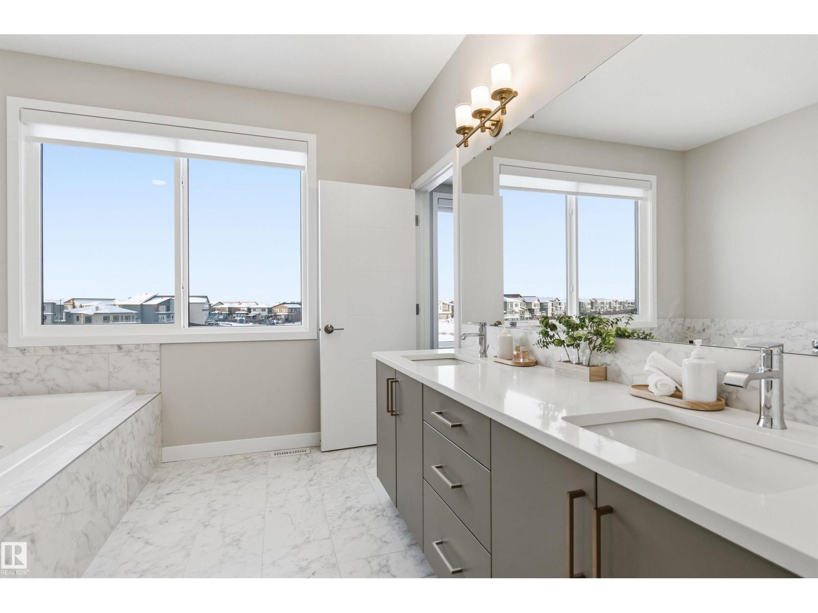 4899 Kinney Rd Sw, Edmonton, Alberta  T6W 5G9 - Photo 35 - E4469369