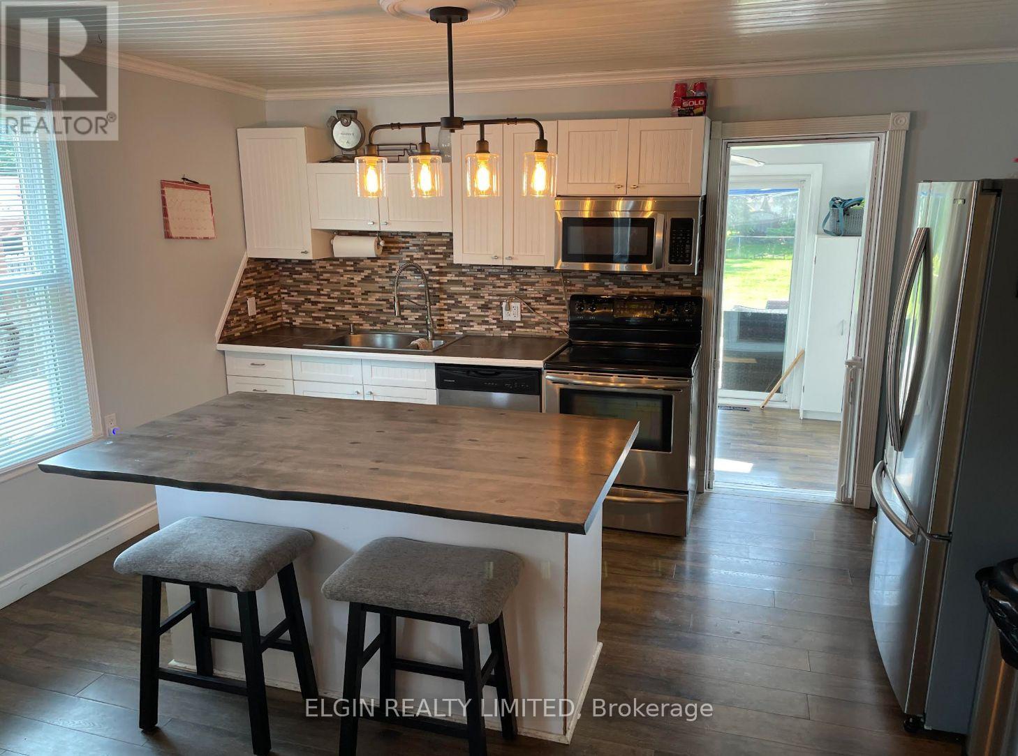 115 Balaclava Street, St. Thomas, Ontario  N5P 3C8 - Photo 4 - X12742836