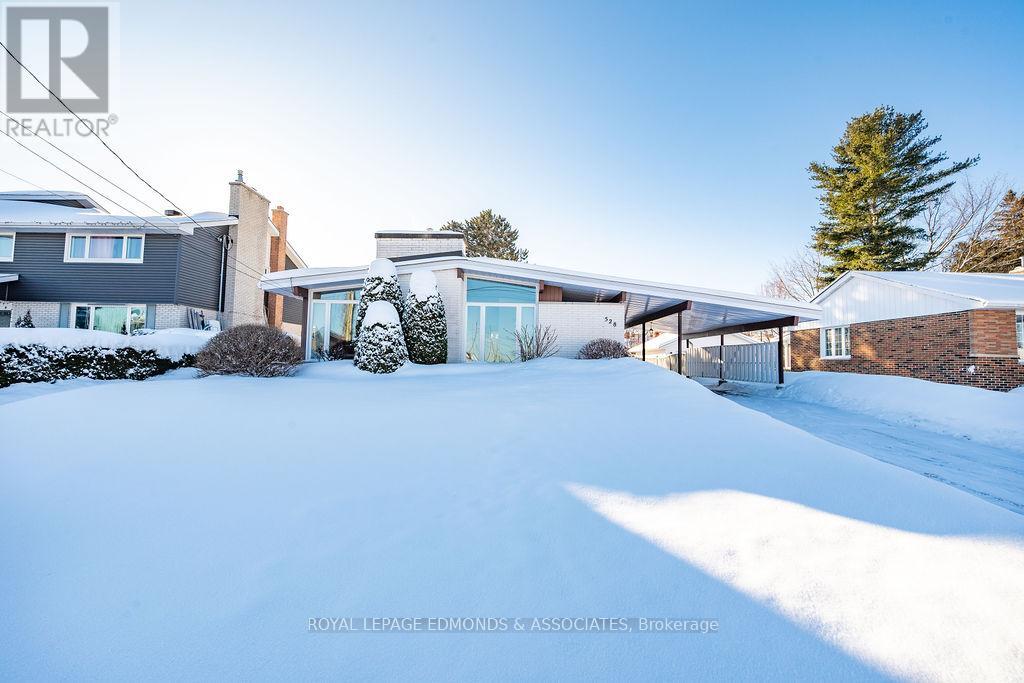 528 Irving Street, Pembroke, Ontario  K8A 2T9 - Photo 1 - X12742898