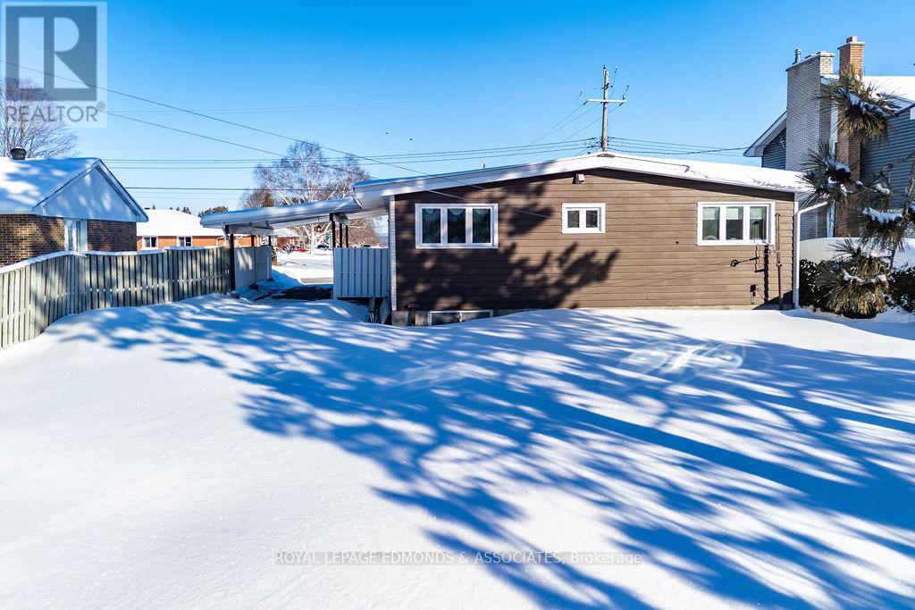 528 Irving Street, Pembroke, Ontario  K8A 2T9 - Photo 39 - X12742898