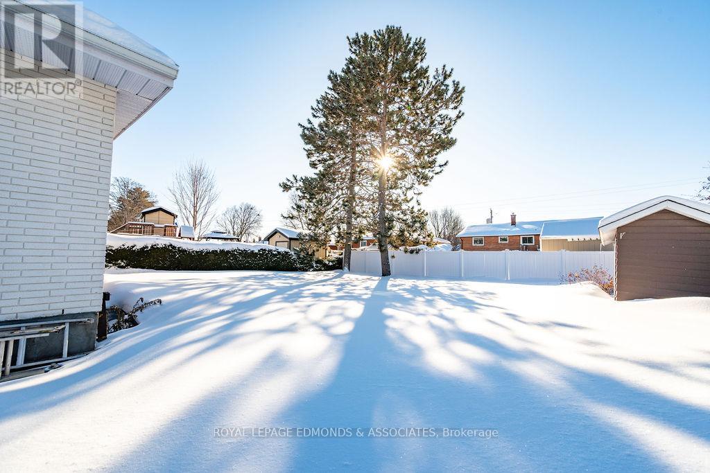 528 Irving Street, Pembroke, Ontario  K8A 2T9 - Photo 41 - X12742898