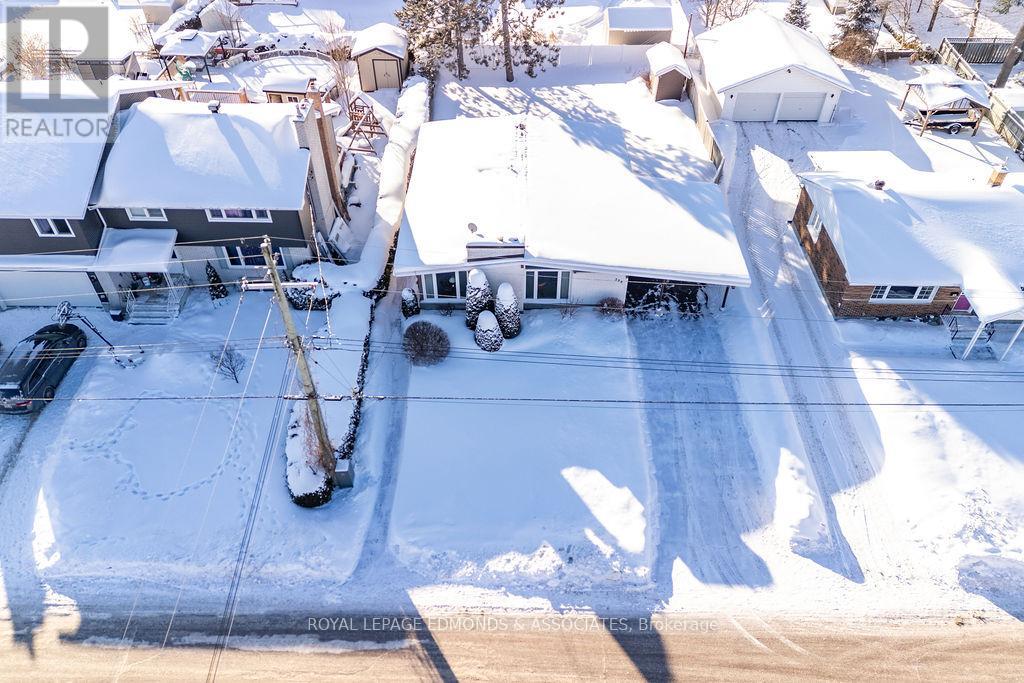 528 Irving Street, Pembroke, Ontario  K8A 2T9 - Photo 44 - X12742898