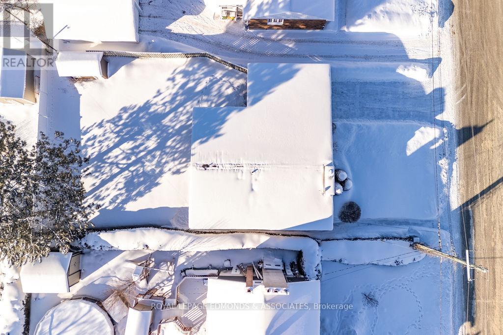 528 Irving Street, Pembroke, Ontario  K8A 2T9 - Photo 45 - X12742898