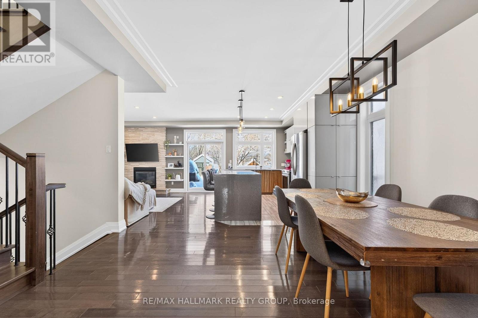 579 Foxview Place, Ottawa, Ontario  K1K 4E1 - Photo 4 - X12742856