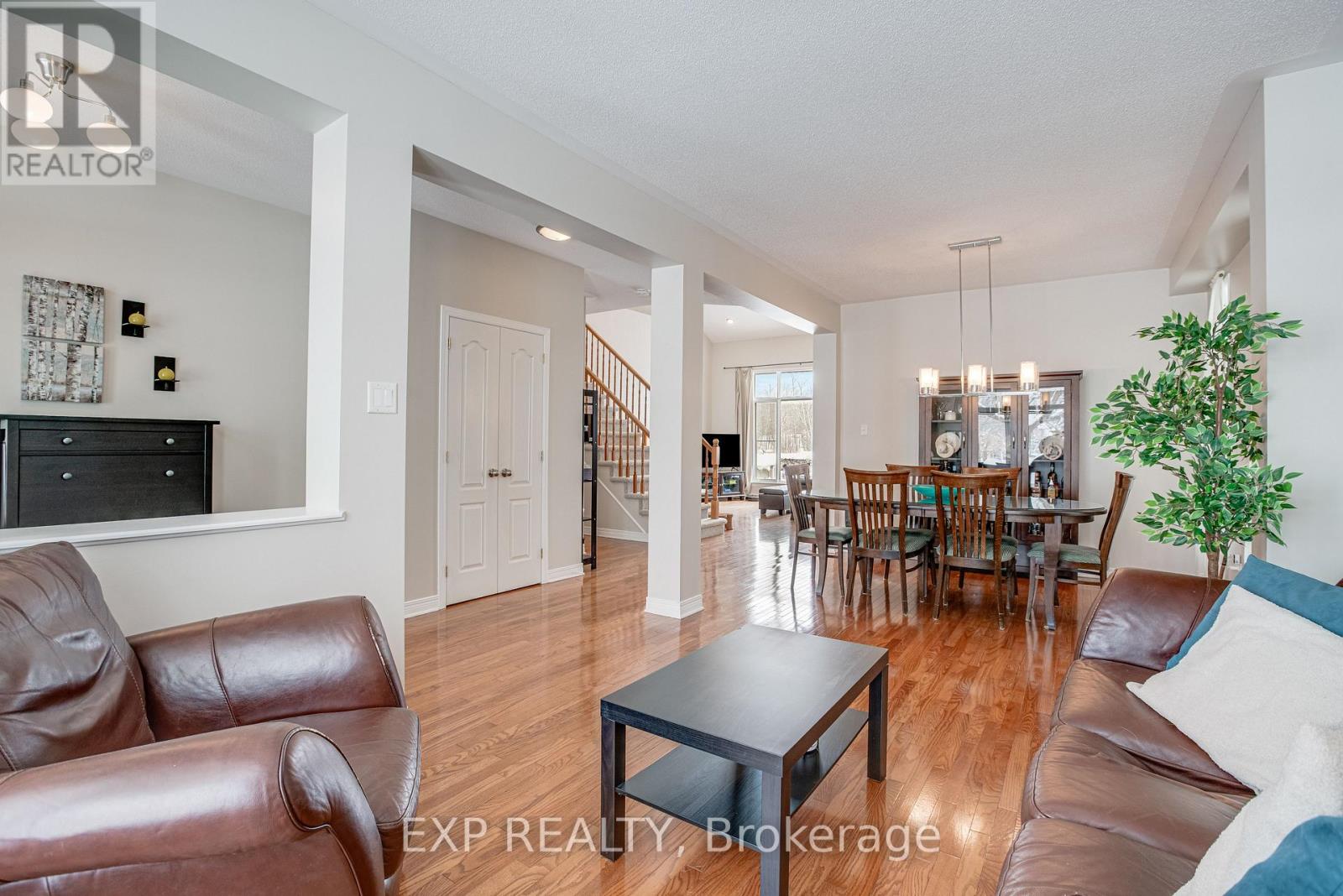 2032 Calico Crescent, Ottawa, Ontario  K4A 4L7 - Photo 8 - X12742872