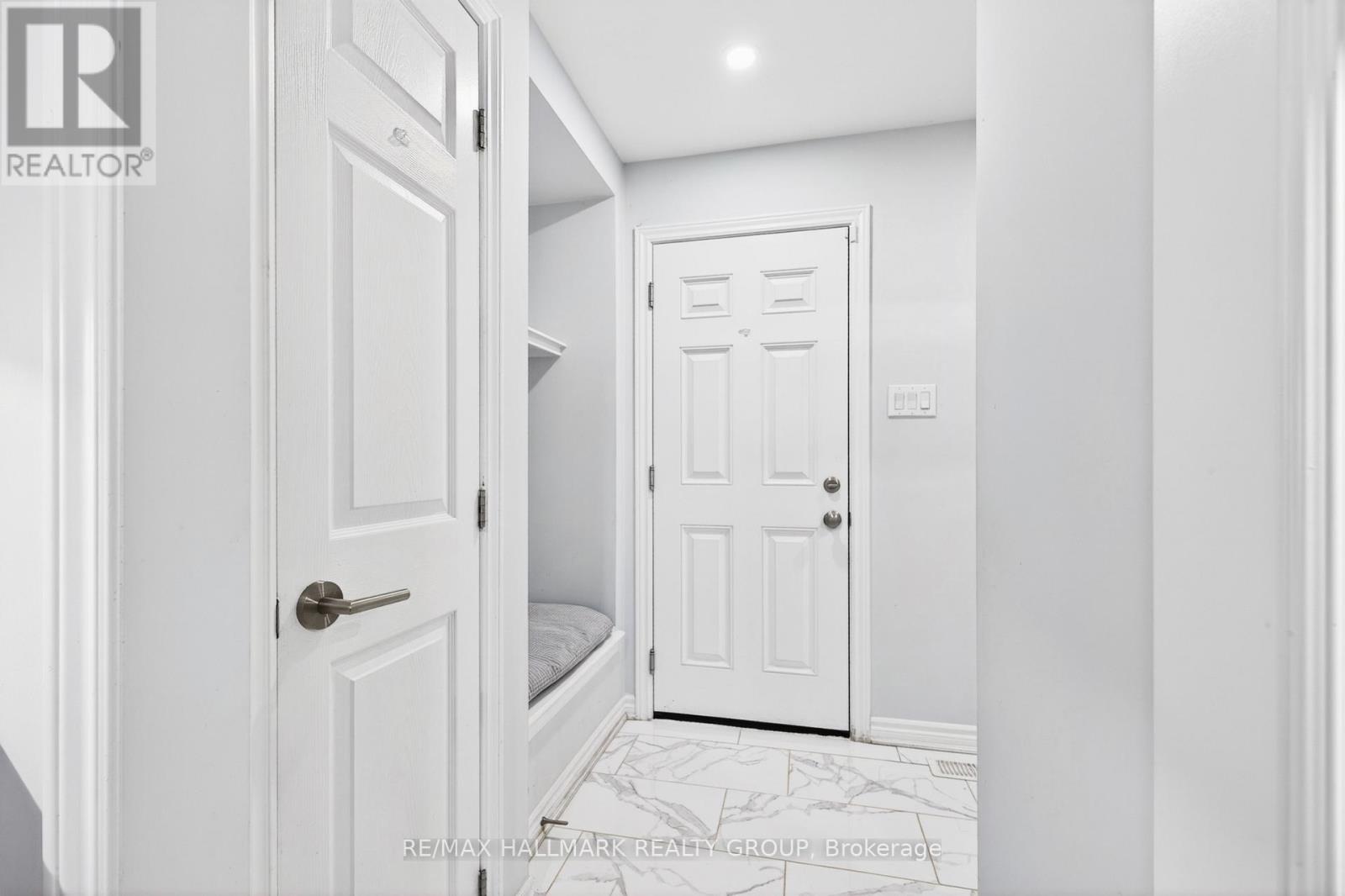 302 Sweetclover Way, Ottawa, Ontario  K4A 1E5 - Photo 6 - X12742918