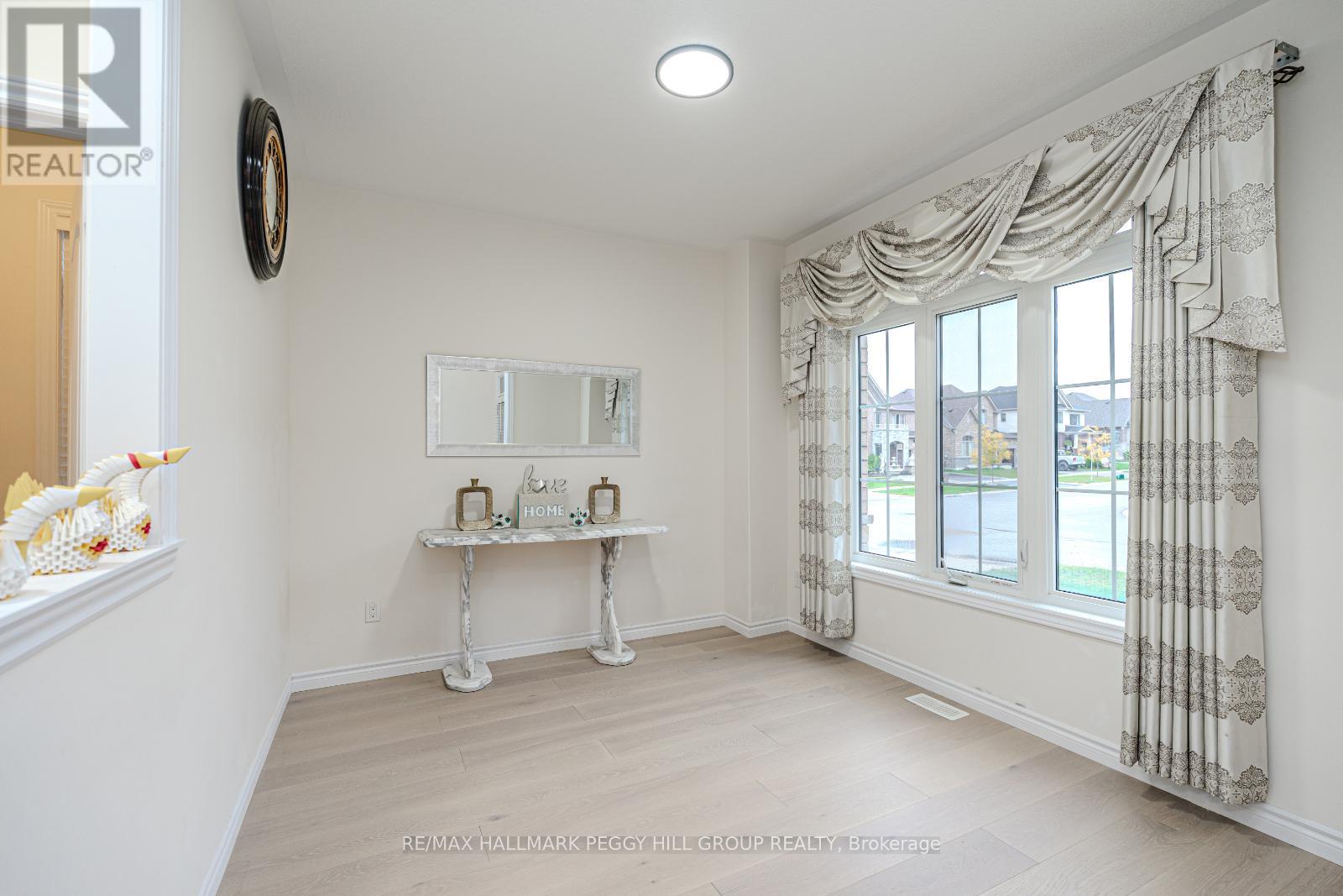 3027 Monarch Drive, Orillia, Ontario  L3V 8K3 - Photo 7 - S12552050