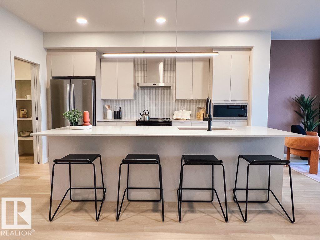 7451 Klapstein Cr Sw, Edmonton, Alberta  T6W 0A6 - Photo 2 - E4471642