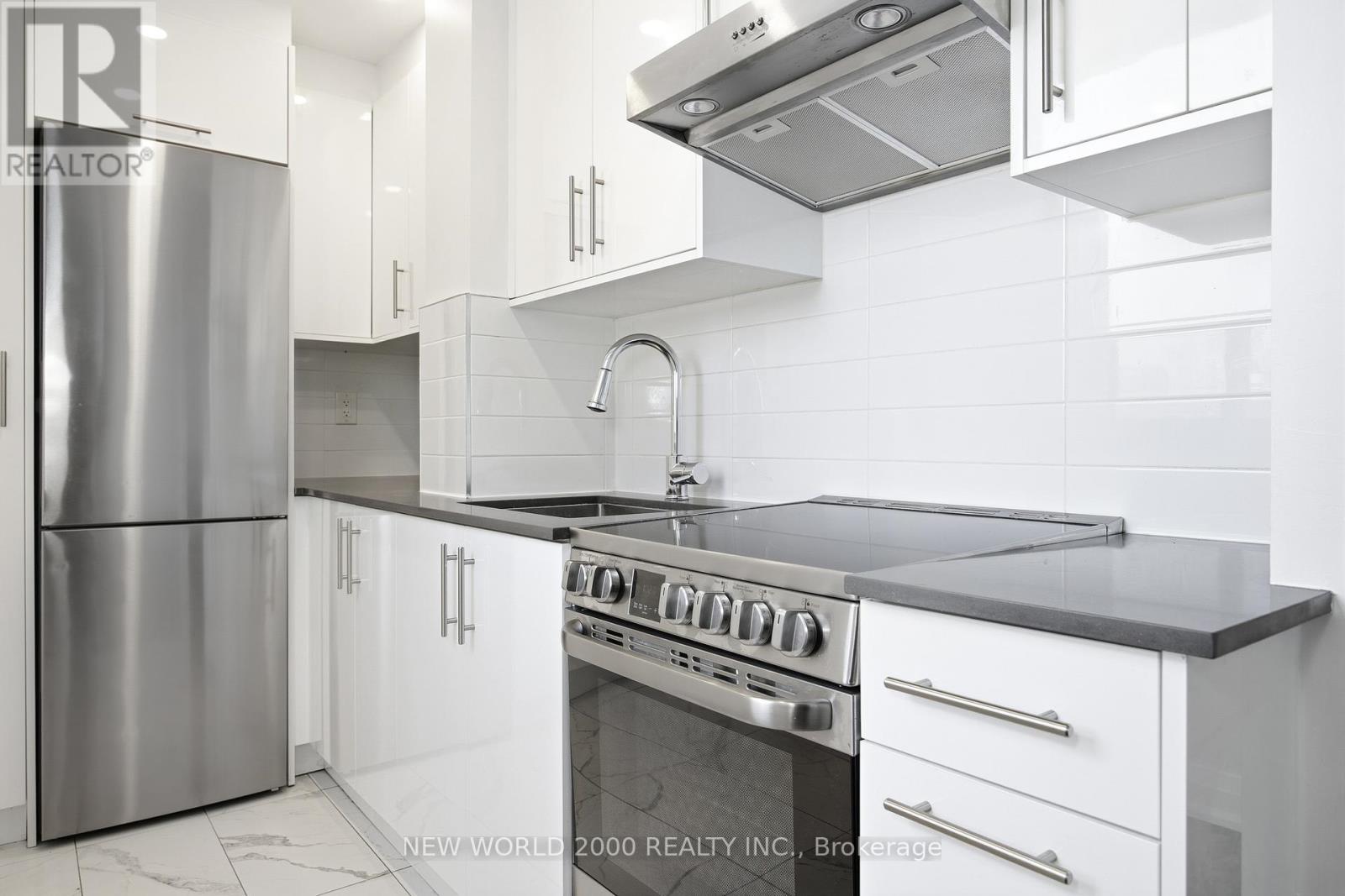 608 - 88 Bernard Avenue, Toronto, Ontario  M5R 1R7 - Photo 2 - C12742848