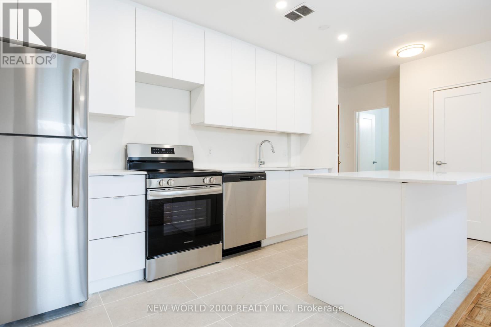 413 - 49 Glen Elm Avenue, Toronto, Ontario  M4T 1V2 - Photo 2 - C12742854