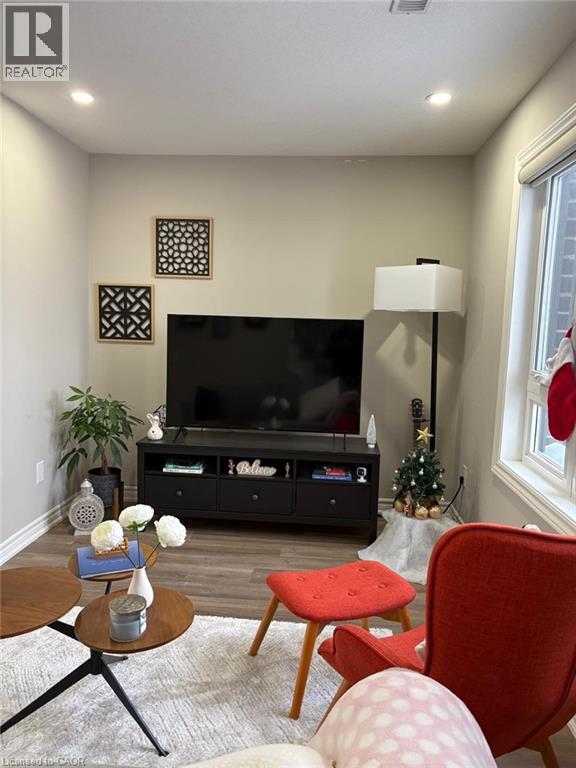 261 Chapel Hill Drive Unit# 45, Kitchener, Ontario N2R 1N5 - Photo 12 - 40801738