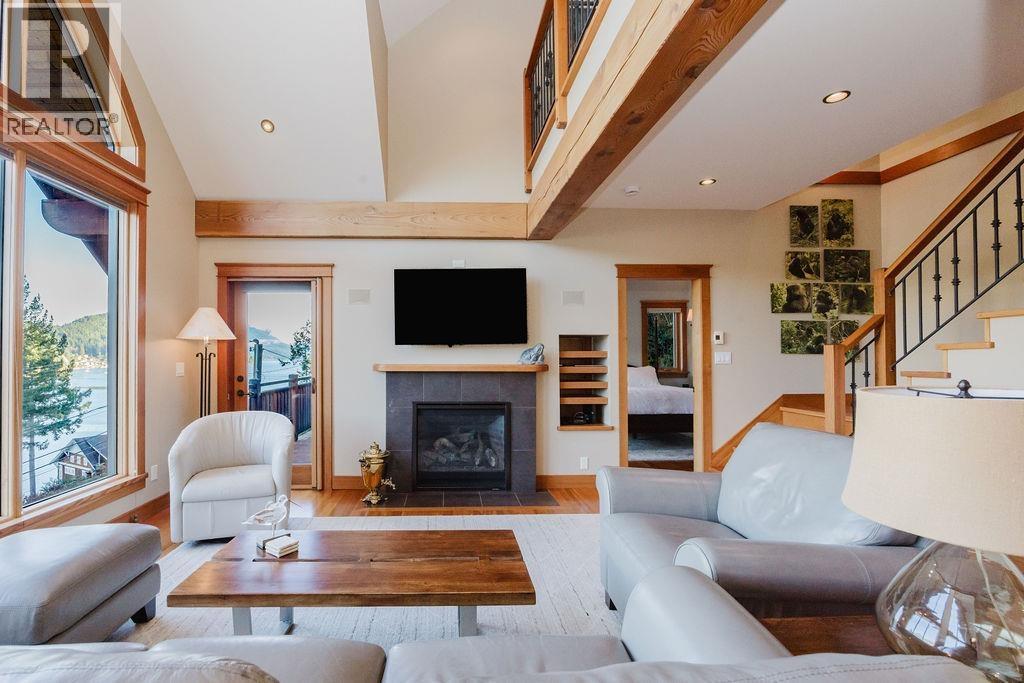 401 Skyline Drive, Gibsons, British Columbia  V0N 1V8 - Photo 12 - R3080514