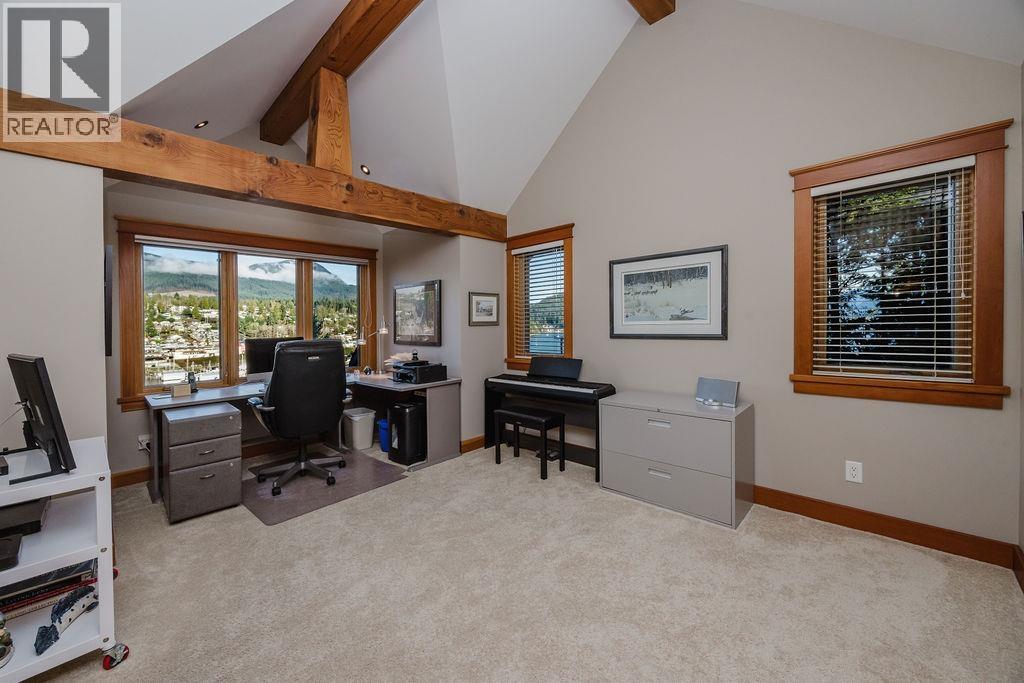 401 Skyline Drive, Gibsons, British Columbia  V0N 1V8 - Photo 29 - R3080514