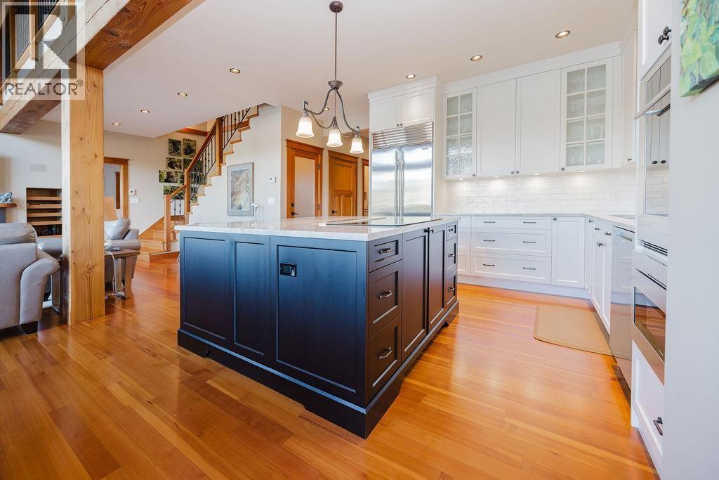 401 Skyline Drive, Gibsons, British Columbia  V0N 1V8 - Photo 9 - R3080514