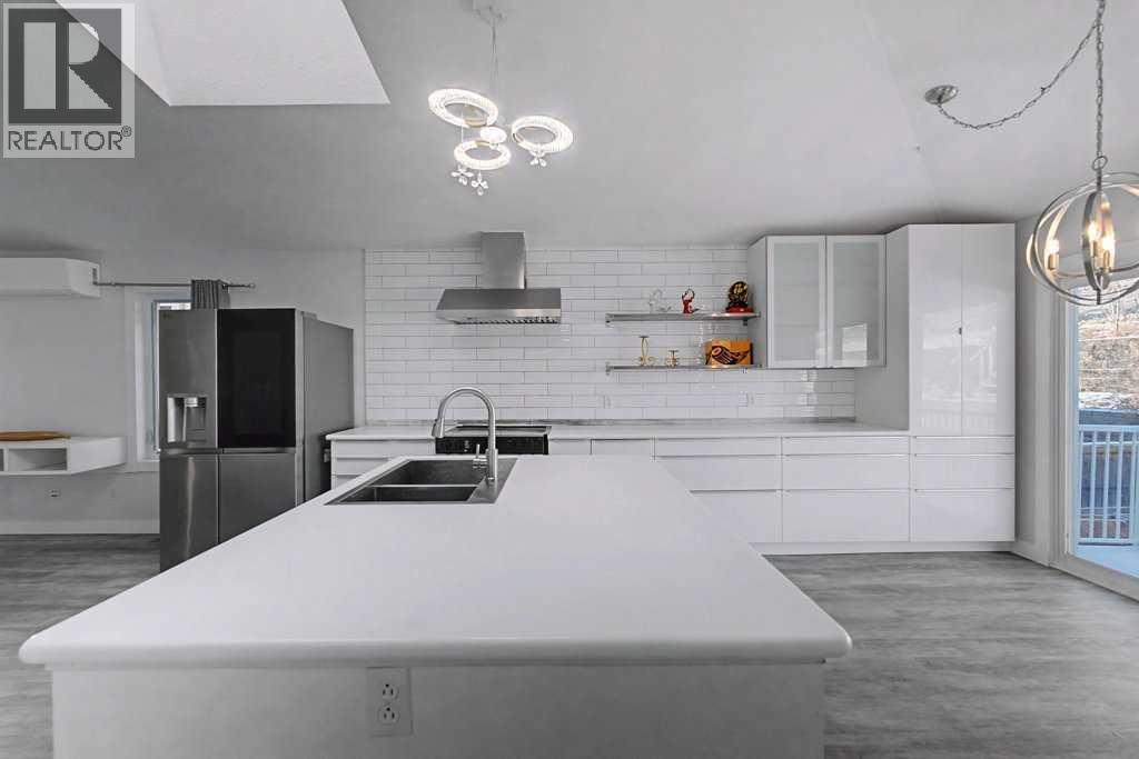 267 Panamount Hill Nw, Calgary, Alberta  T3K 5M3 - Photo 8 - A2281741