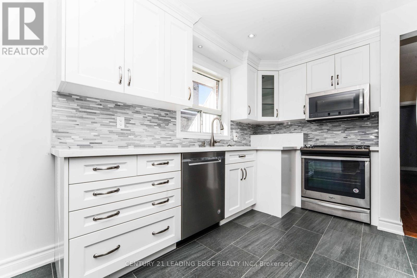 206 Cass Avenue, Toronto, Ontario  M1T 2C2 - Photo 10 - E12742874