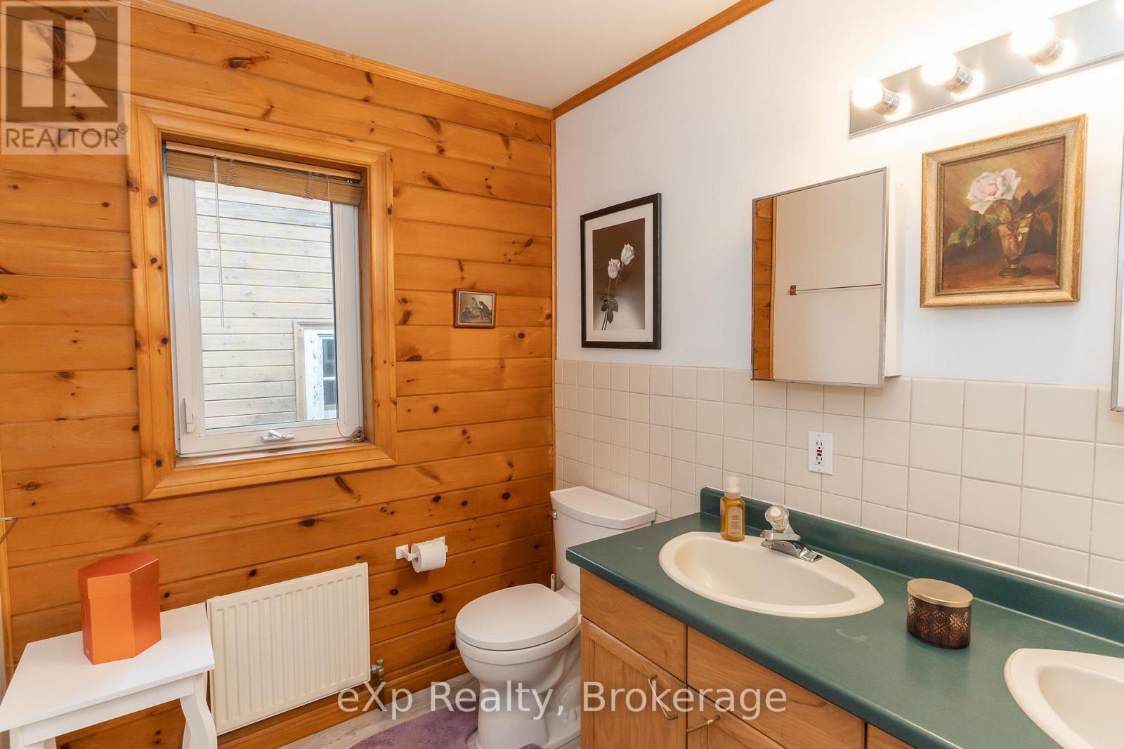 5331 Hwy 124 Highway, Magnetawan, Ontario  P0A 1P0 - Photo 26 - X12393052