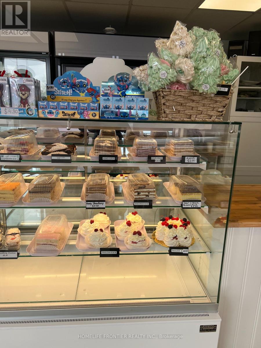 16 WILSTEAD DRIVE, Newmarket, Ontario