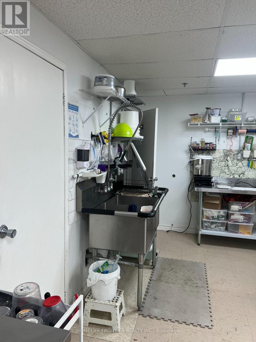 16 Wilstead Drive, Newmarket, Ontario  L3Y 4T9 - Photo 10 - N12742844