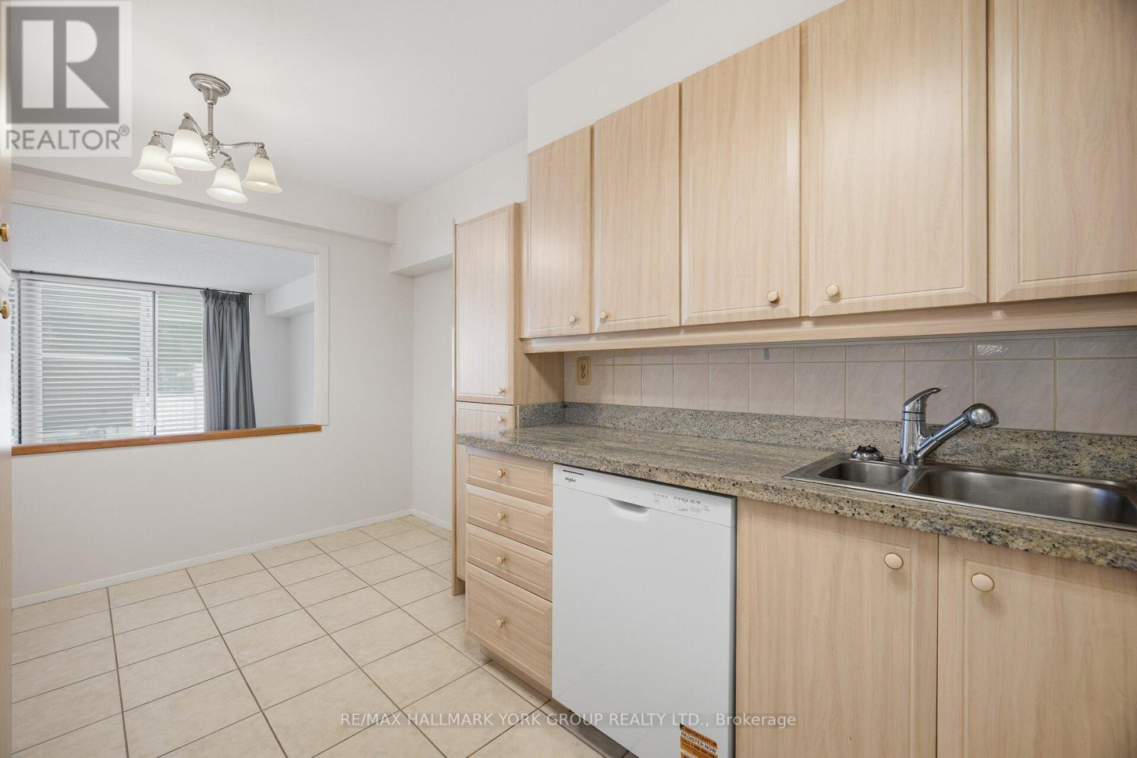 112 - 50 Baif Boulevard, Richmond Hill, Ontario L4C 5L1 - Photo 11 - N12742868